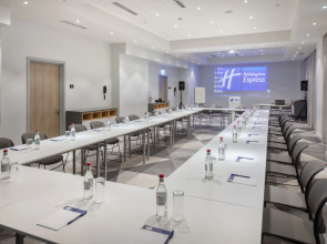 Holiday Inn Express - Yerevan by IHG