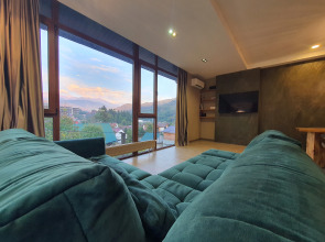 Апартаменты с Панорамным Видом на Горы по всему периметру. Красная Поляна Центр