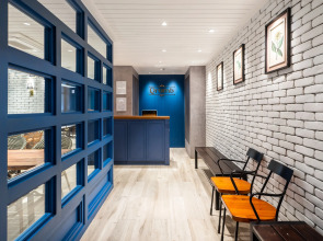 Отель The Quartier Hotel Phrom Phong - Thonglor Bangkok by Compass Hospitality