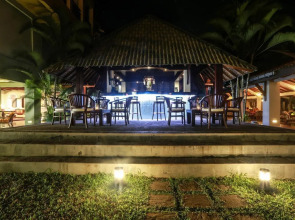 Курортный отель The Palms