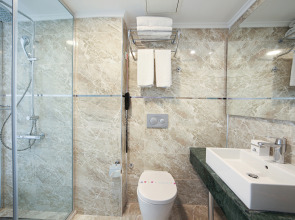 Great Fortune Hotel & Spa