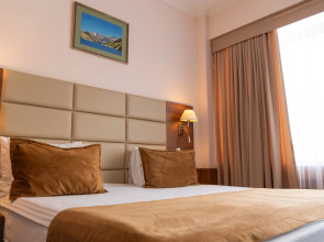 Отель Central City