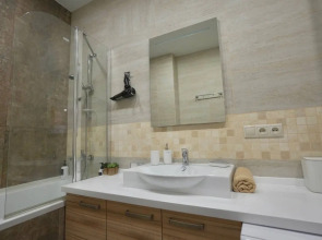 Квартира Двухкомнатная напротив ТЦ Горки Город