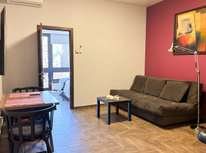 Квартира С отдельной спальней и балконом в центре Поляны