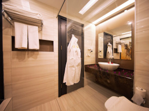 Отель Sey Beach Hotel & Spa