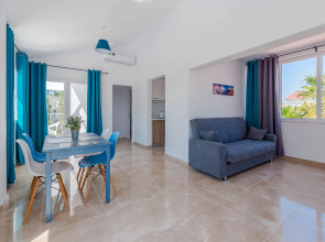 Апартаменты Color Cyprus Amozoniu