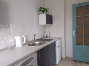 Квартира двухкомнатная с балконом на центральном проспекте