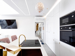 Апартаменты 18 этаж,студия 36кв.м,джакузи,балкон,вид на Волгу,новый дом,самый центр,вокзал пешком