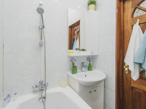 Квартира GM Apartments Уютная двушка рядом с Кремлем и Арбатом