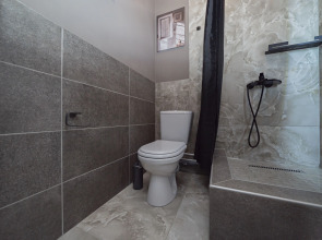 Отель Артман