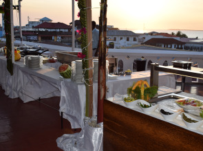 Отель Maru Maru