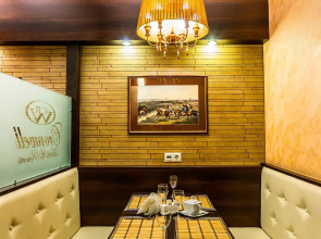 Отель Cronwell Inn Стремянная