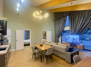 Частный дом у озера