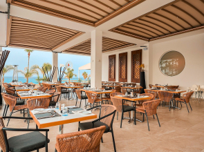 Отель Cavo Maris Beach