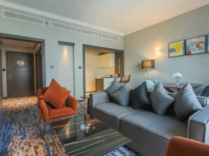 Edge Creekside Hotel