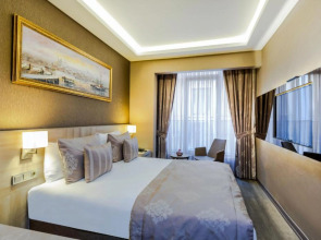 Ayramin Deluxe Hotel