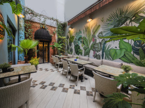 Ayramin Deluxe Hotel