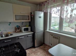 Квартира 2-х комнатная для командировочных в Первоуральске