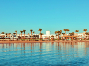 SUNRISE Alma Bay Resort