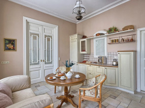 Апартаменты 1 MyhomeYourhome на Зверинской 42