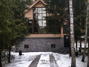 Бисерово Клуб