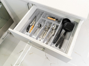 Апартаменты в Совpeмeннoм ЖK в Пяти Минутaх Ходьбы oт Мopя от LеtоApart