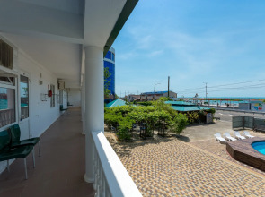 Курортный отель Лазурный берег