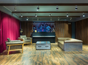 Отель Jazz Hotel