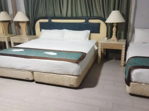 Отель Sever Suites