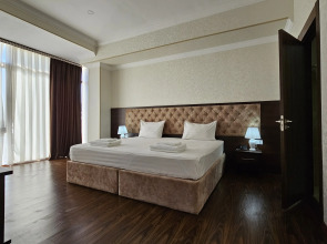 Отель Grand Turon Plaza