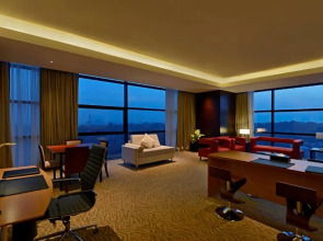 Отель Radisson Blu Chattogram Bay View