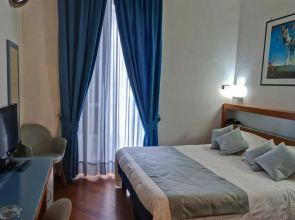 Отель Best Western Plus Hotel Plaza Napoli