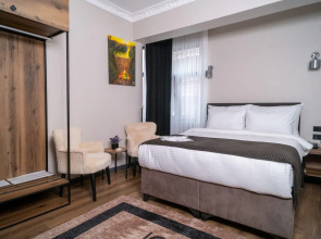 Отель Grand Clover