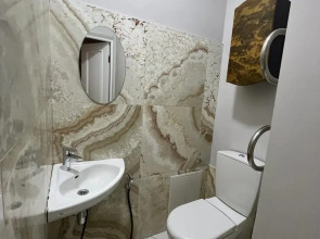 Квартира M.O.O.N APARTMENTS  Толе би Тулебаева кв 8 Центр