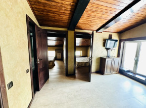 Квартира на Аланской, 25 "Пентхаус"