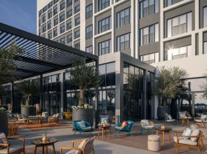 Отель Rove Al Marjan Island