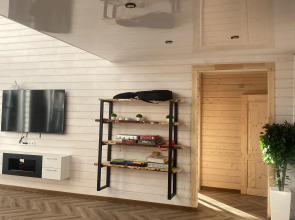 Частный дом Традиция отдыха - дом у озера c баней и купелью