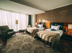 Damas International Hotel (by Travel Agency)