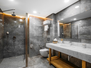 Отель Marjan Plaza