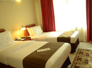 Отель Nejoum Al Emarate