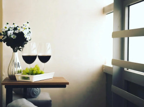 Апартаменты Желтая Студия с панорамным окном