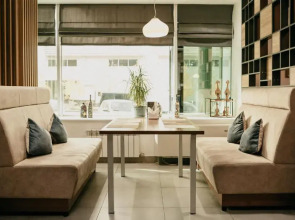 Отель Астра