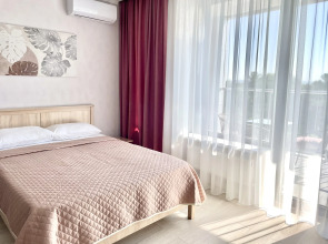 Апартаменты с бассейном у моря