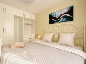 Квартира Двухкомнатная квартира в центре около ТЦ НЕБО от Уют и Комфорт