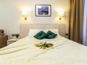 10 Апартаменты Stepanenkov на Малышева 42А (06)