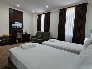 Отель Grand Turon Plaza