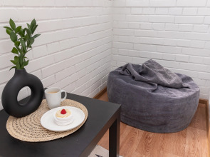 Квартира Happy House Просторная студия с балконом