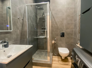 Студия с террасой с панорамным видом на горы