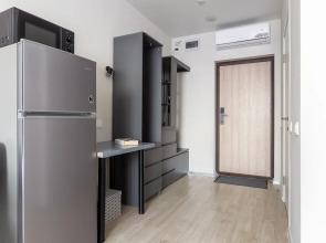 Квартира Яркая студия рядом с набережной и кондиционером