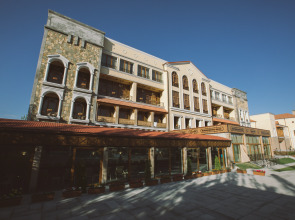 Отель Кавказ